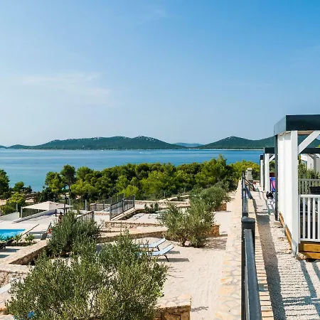 Holiday Panorama-4 * Drage